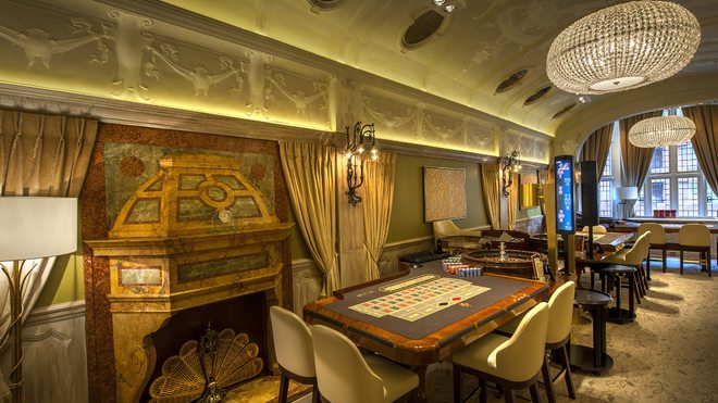 Maxims Casino Club